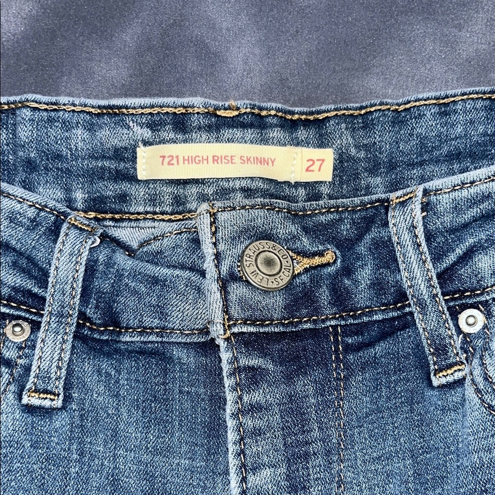 Levi's Women's High Rise Jeans - Classic Blue